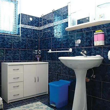 Apartament Awesome In With Wifi Medulin